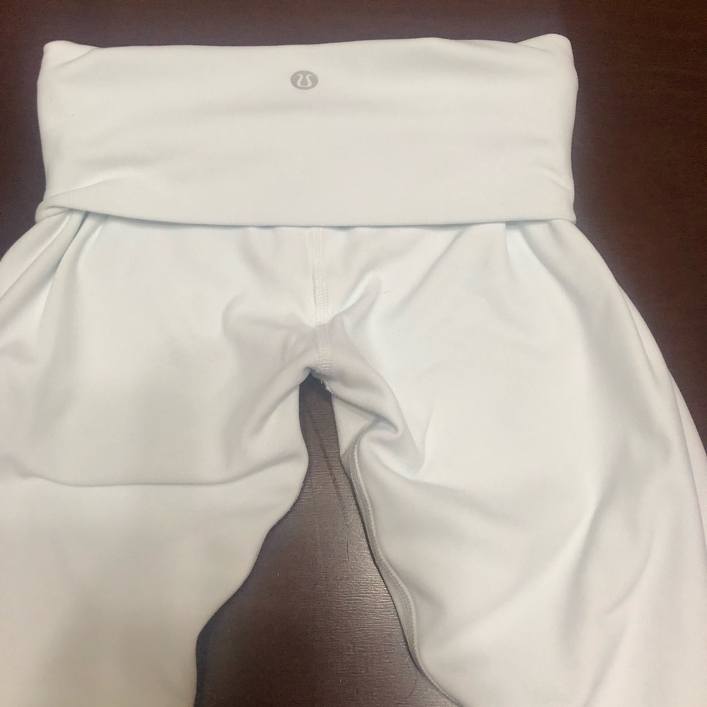Worn 2 times lululemon size 0 align 25 leggings